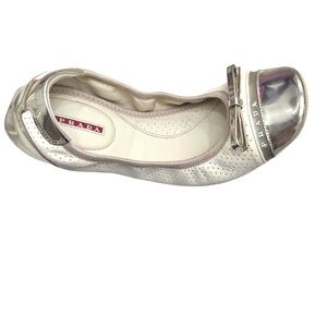 PRADA METALLIC GOLD AND CREAM FLEXIBLE BALLET FLATS W GOLD BOW